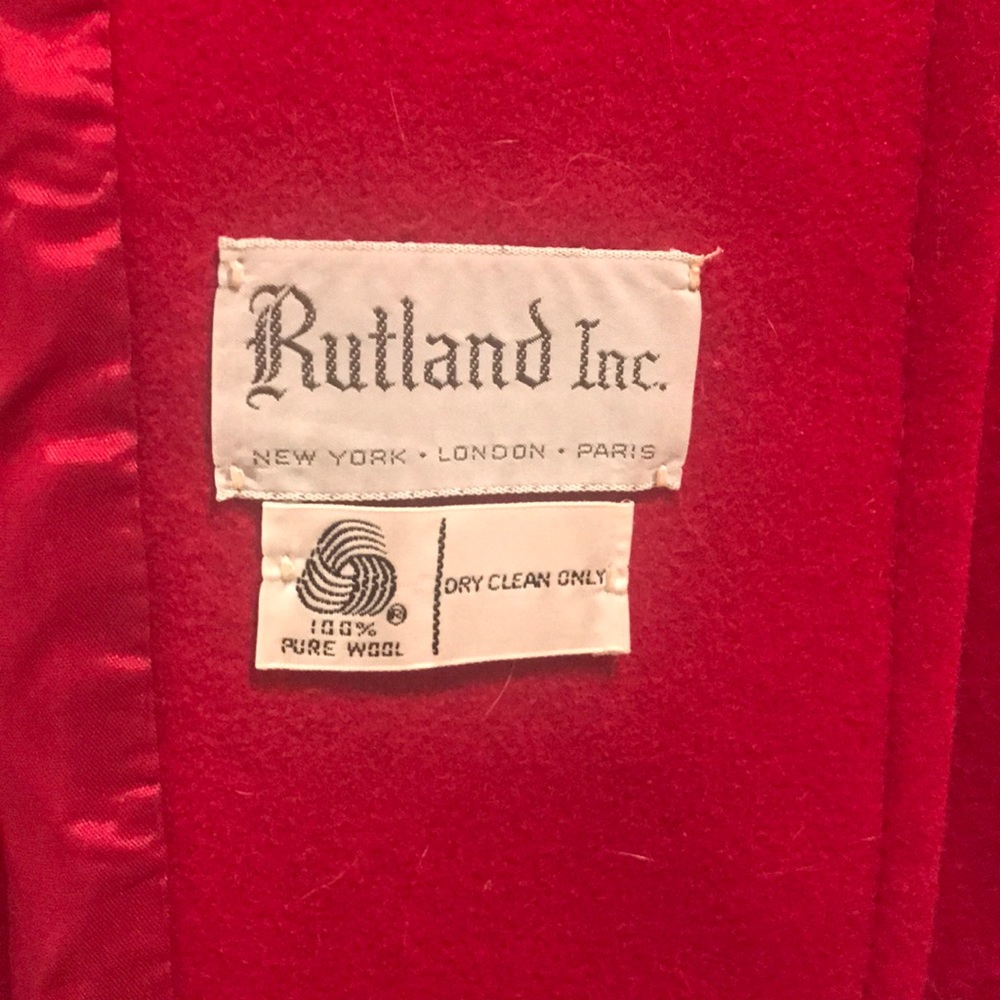 Red Rutland Inc 100% pure wool wrap coat. - Picture 4 of 4